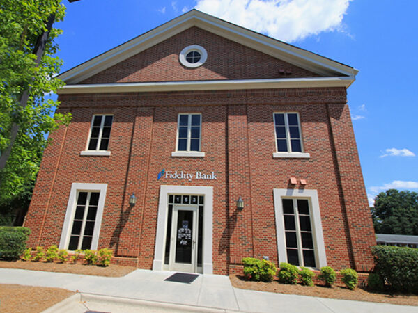 An image of a sunny day at the Kernersville bank