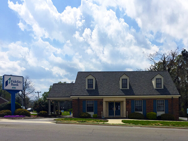 An image of a sunny day at the Roxboro bank