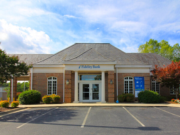 An image of a sunny day at the Siler City bank