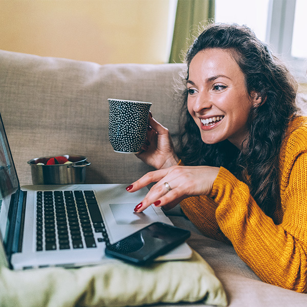 Lady on laptop